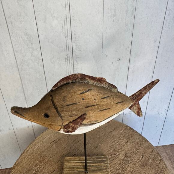 Wood Fish Sitter Home Decor Rustic Art Nature Lover Seabird Ocean NEW - Picture 7 of 7